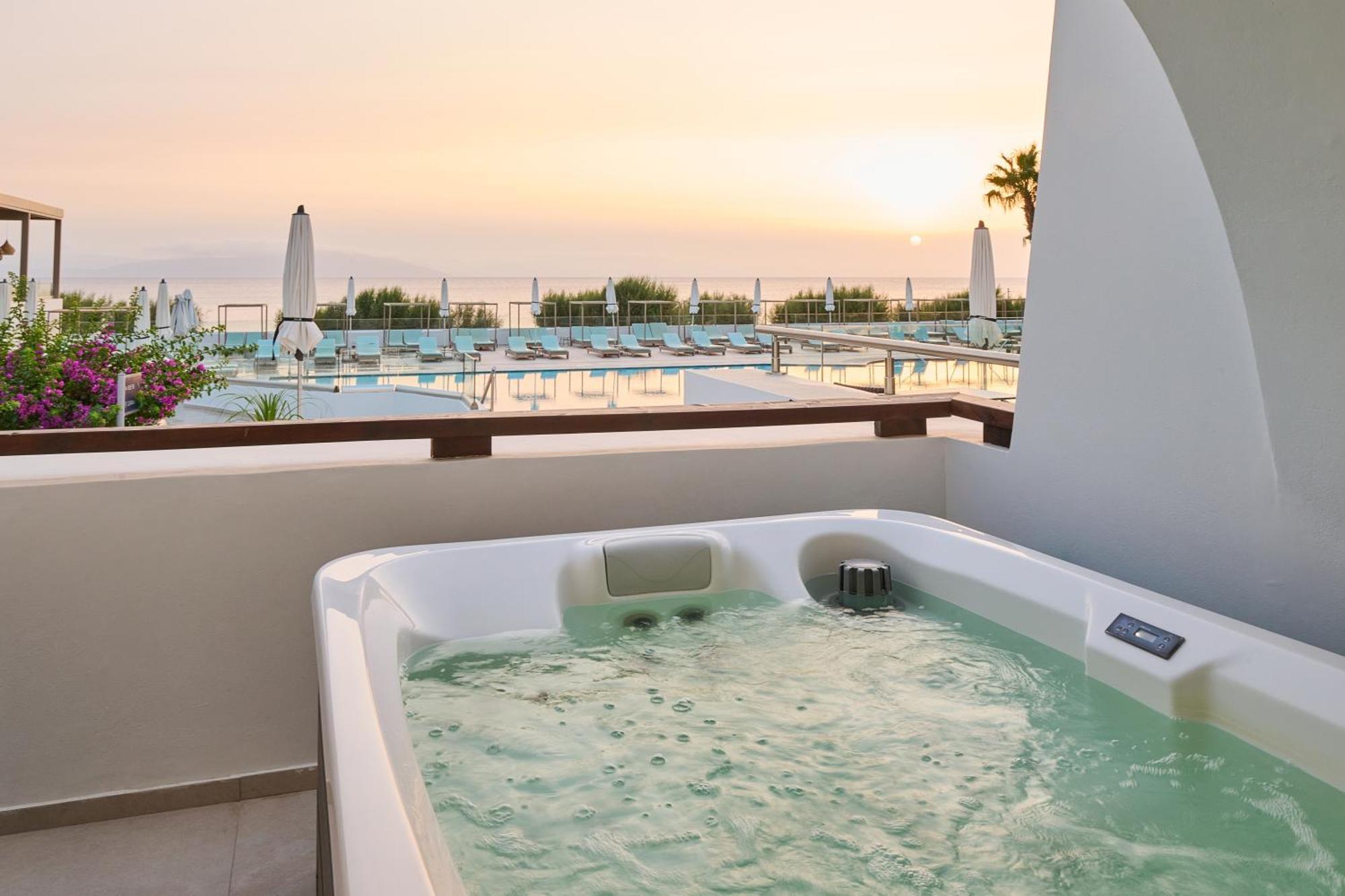 Oceanis Beach & Spa Resort Psalidi  Zewnętrze zdjęcie